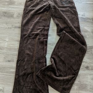 Romeo and Juliet Couture women's Sweat Pant outfit